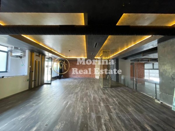 Tirane, jepet me qera ambjent biznesi Kati 0, 321 m² 4.000 € (21 Dhjetori-Rruga Mihal Ciko)