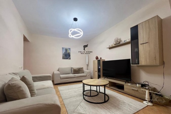 Tirane, jepet me qera apartament 2+1+Ballkon Kati 3, 80 m² 700 € (MYSLYM SHYRI)