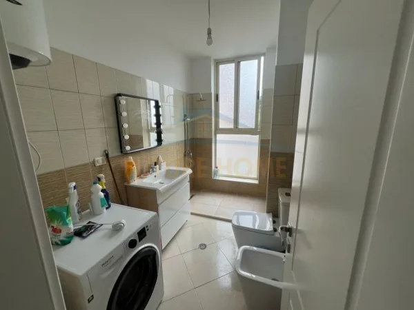 Tirane, jepet me qera apartament 2+1 Kati 3, 106 m² 500 € (Rruga Muhamet Deliu)