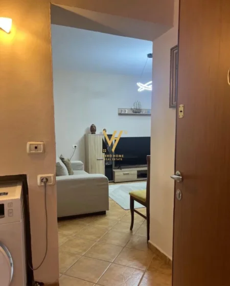 Tirane, jepet me qera apartament 2+1+Ballkon Kati 3, 80 m² 700 € (MYSLYM SHYRI)