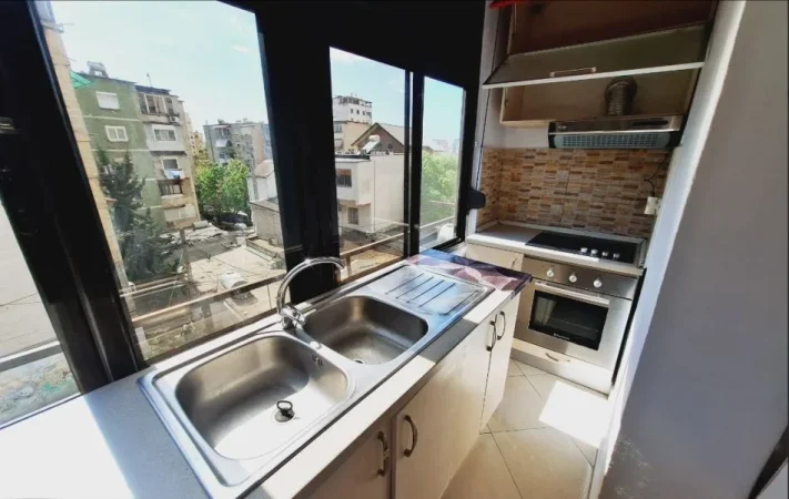 Tirane, jepet me qera apartament 2+1 Kati 5, 60 m² 470 € (Sulejman Pashaj)