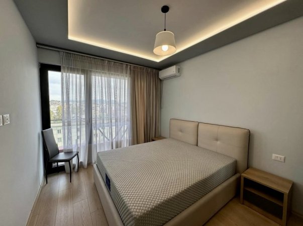 Tirane, jepet me qera apartament 1+1+Ballkon Kati 6, 500 m² 500 € (Rruga e Dibres)