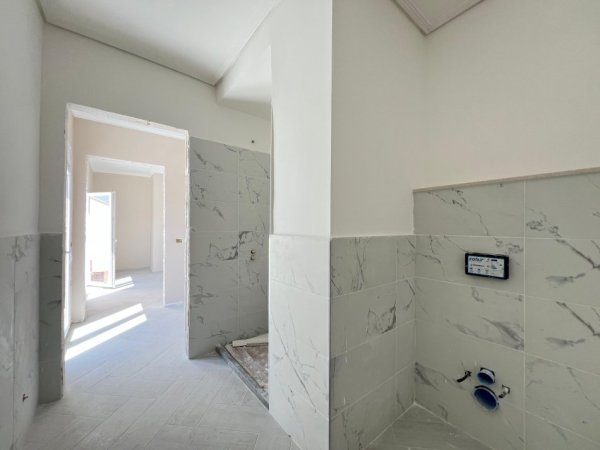 Vlore, shitet apartament 2+1+Ballkon Kati 10, 133 m² 130.000 € (Transballkanike)