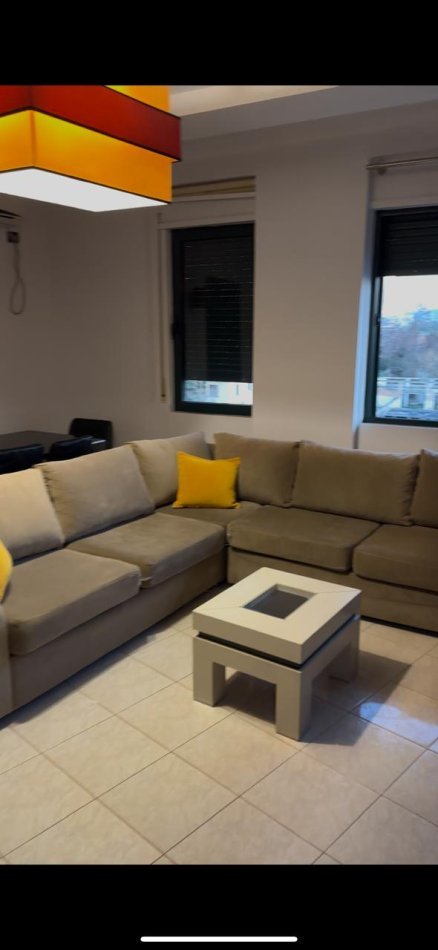 Tirane, jap me qera apartament 1+1+Ballkon Kati 4, 64 m² 300 € (Rruga Sotir Caci)