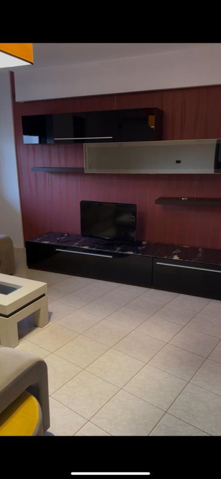 Tirane, jap me qera apartament 1+1+Ballkon Kati 4, 64 m² 300 € (Rruga Sotir Caci)