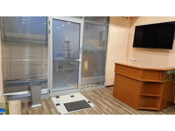 Tirane, shes dyqan Kati 0, 43 m² 134.000 € ("Rruga e Haxhi Hysen Dalliu")