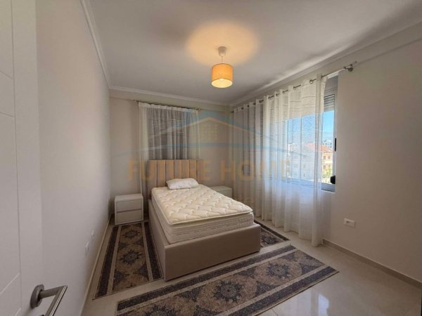 Tirane, jepet me qera apartament 2+1 Kati 2, 100 m² 500 € (Rruga Indrustiale)