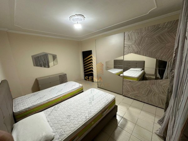 Tirane, jepet me qera apartament 1+1+Ballkon Kati 2, 70 m² 500 € (Pranë Kopshtit Zoologjik)