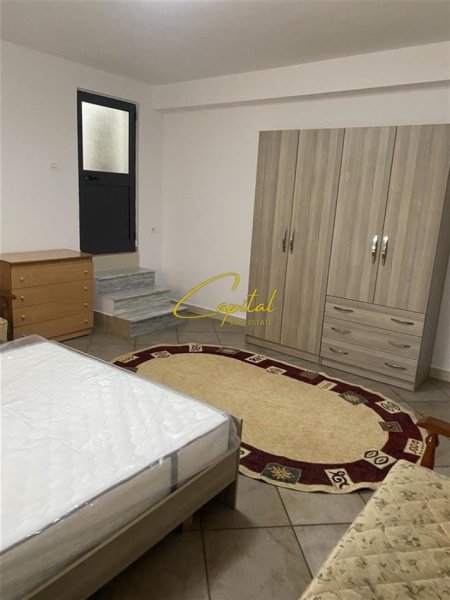 Tirane, jepet me qera apartament 1+1 Kati 1, 56 m² 300 € (SELITE)
