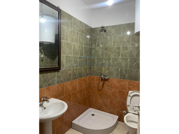 Tirane, jepet me qera apartament 2+1 Kati 2, 110 m² 350 € (Fresk, Tirane)