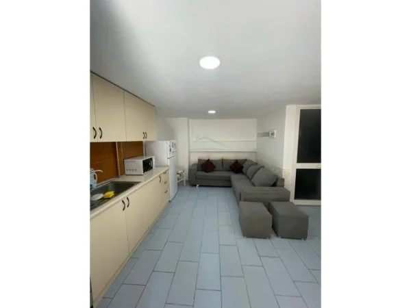 Tirane, jepet me qera apartament 1+1 Kati 0, 90 m² 350 € (Yzberisht,Tiran)