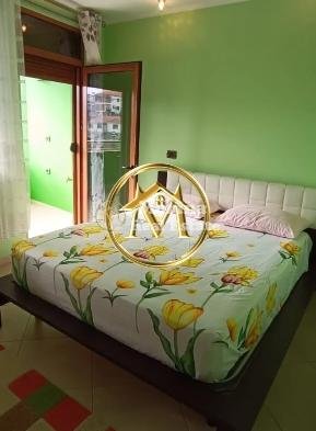 Tirane, jepet me qera apartament 1+1+Ballkon Kati 2, 60 m² 350 € (Rrethrrotullimi Shkozes/Ali dem)