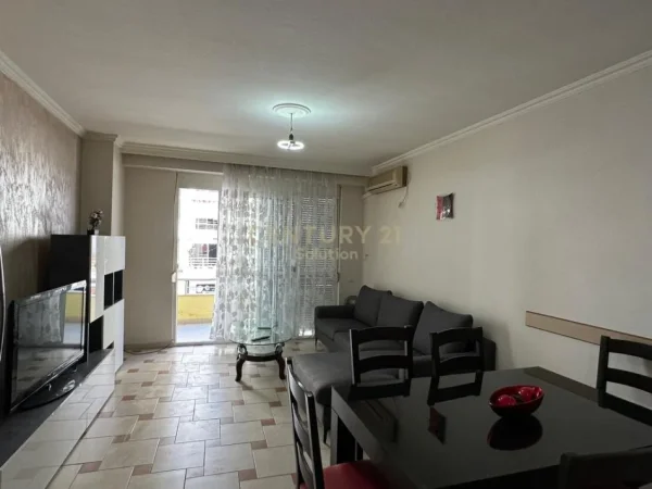 Tirane, jepet me qera apartament 2+1+Ballkon Kati 1, 120 m² 400 € (Sol114071)
