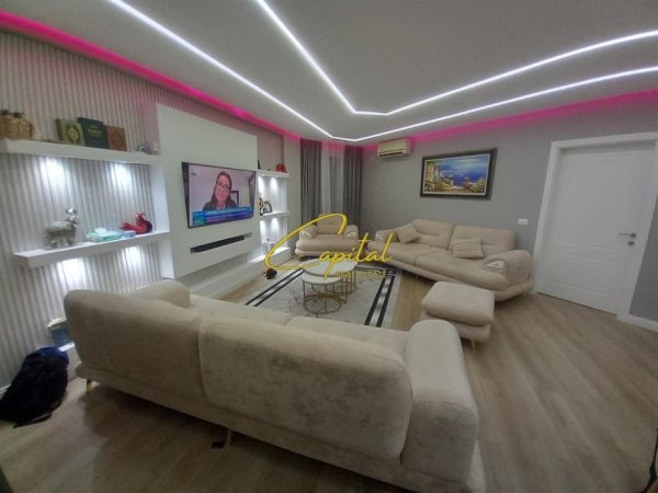 Tirane, shitet apartament 2+1 Kati 2, 115 m² 143.000 € (FRESKU)