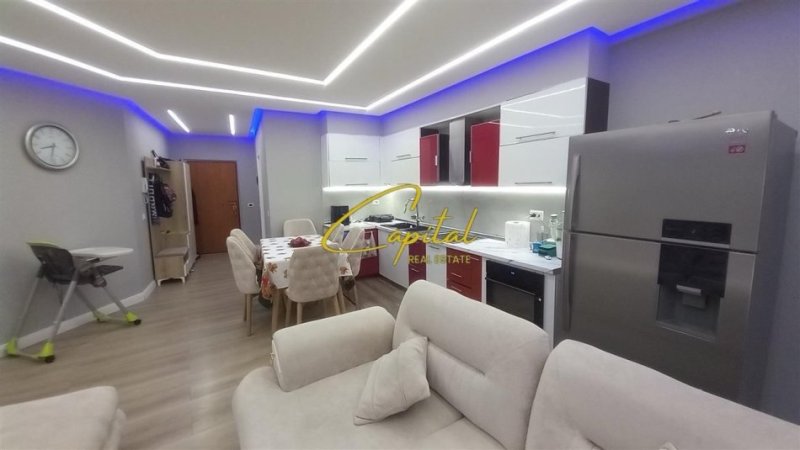 Tirane, shitet apartament 2+1 Kati 2, 115 m² 143.000 € (FRESKU)