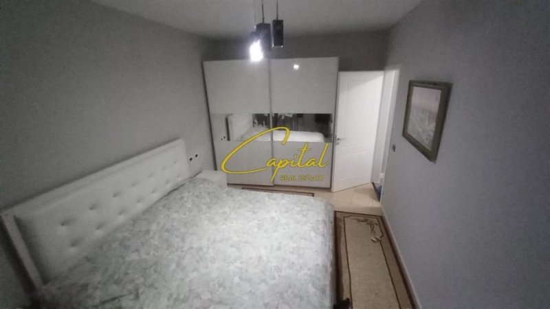 Tirane, shitet apartament 2+1 Kati 2, 115 m² 143.000 € (FRESKU)