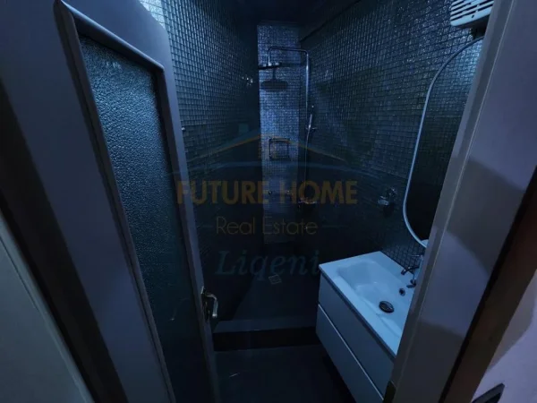 Shitet, Apartament 3+1, Bllok, Tirane