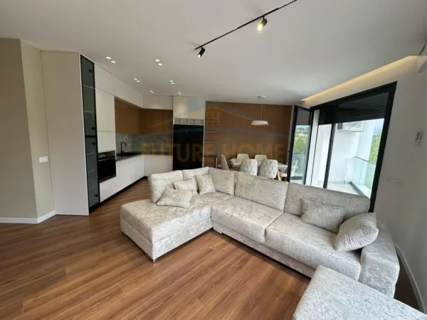 Tirane, jepet me qera apartament 2+1 Kati 1, 117 m² 1.300 € (Liqeni i That,Tirane)