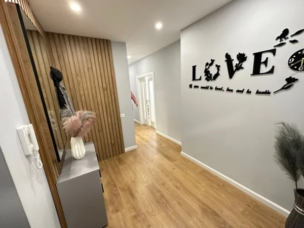 Tirane, jepet me qera apartament 2+1 Kati 4, 114 m² 850 € (zogu i zi)