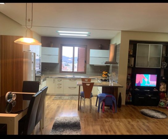 Tirane, shitet apartament 2+1+Ballkon Kati 8, 110 m² 180.000 € (Rruga Mihal Grameno)