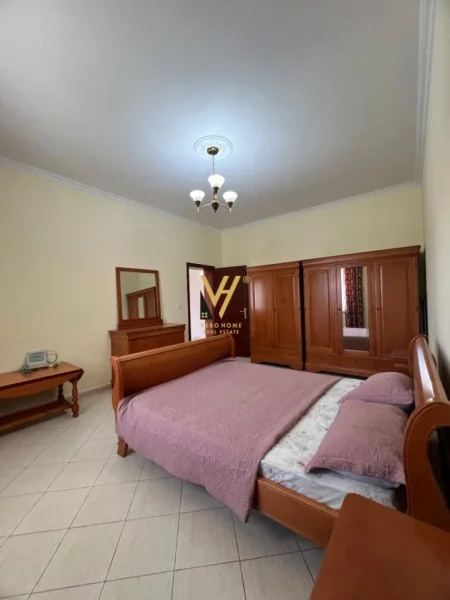 Tirane, jepet me qera Vile 2 Katshe Kati 0, 530 m² 2.000 € (SELITE)