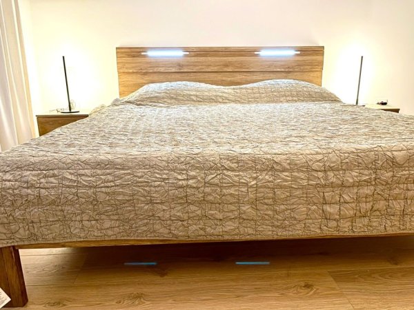 Tirane, jepet me qera apartament 2+1+Ballkon Kati 1, 140 m² 800 € (Kopshti Botanik)