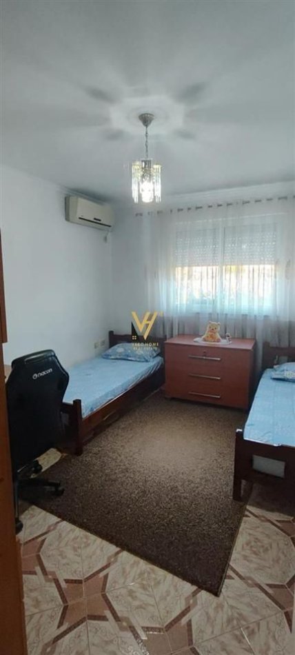 Tirane, jepet me qera apartament 2+1+Ballkon Kati 5, 75 m² 135.000 € (BRRYLI)