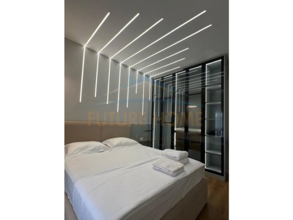 Tirane, jepet me qera apartament 2+1 Kati 7, 100 m² 1.000 € (Porcelan)
