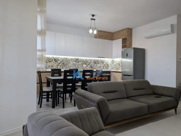 Tirane, jap me qera apartament 2+1+Ballkon Kati 2, 96 m²
