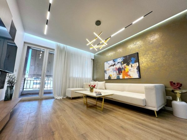 Tirane, shitet apartament 2+1 , 136 m² 265.000 € (Kopshti Botanik)
