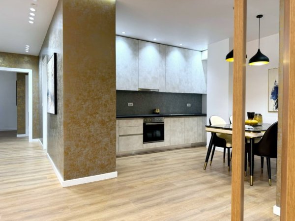 Tirane, shitet apartament 2+1 , 136 m² 265.000 € (Kopshti Botanik)