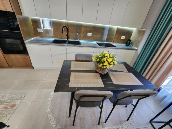Tirane, jepet me qera apartament 2+1 Kati 6, 99 m² 1.000 € (Kodra e Diellit)