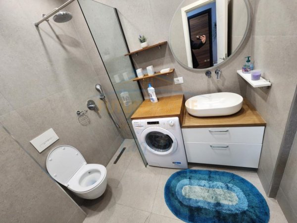 Tirane, jepet me qera apartament 2+1 Kati 6, 99 m² 1.000 € (Kodra e Diellit)