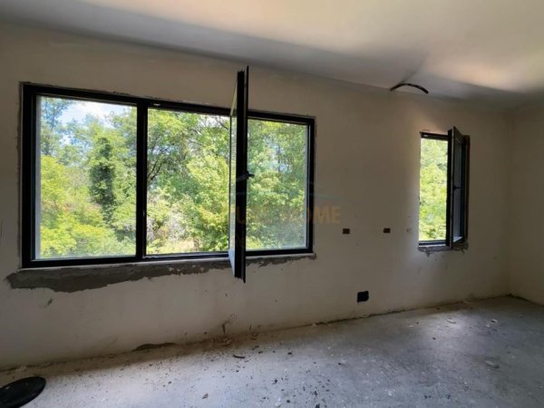 Tirane, shitet apartament 2+1 Kati 5, 130 m² 221.000 € (Rruga e Elbasanit)
