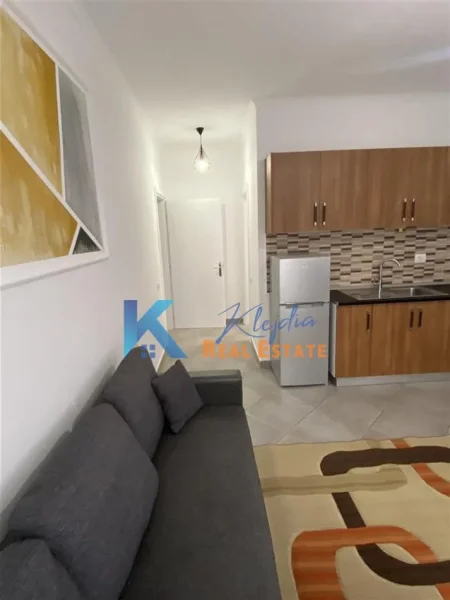 Tirane, jap me qera apartament 1+1+Ballkon Kati 8, 68 m² (Astir, afer Nela 5)