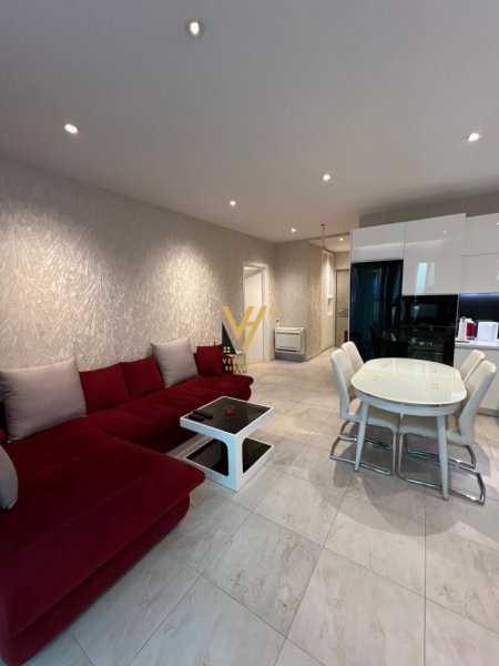 Tirane, jepet me qera apartament 2+1+Ballkon Kati 19, 95 m² 1.500 € (STADIUMI AIR ALBANIA)
