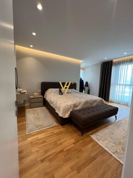 Tirane, jepet me qera apartament 2+1+Ballkon Kati 11, 150 m² 2.000 € (RRUGA E KOSOVAREVE)