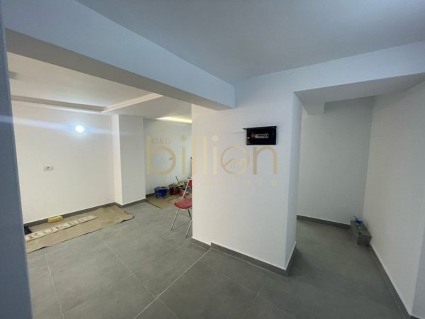 Tirane, jepet me qera ambjent biznesi Kati -1, 15 m² 450 € (Ish Ekspozita, Tirana, Albania)