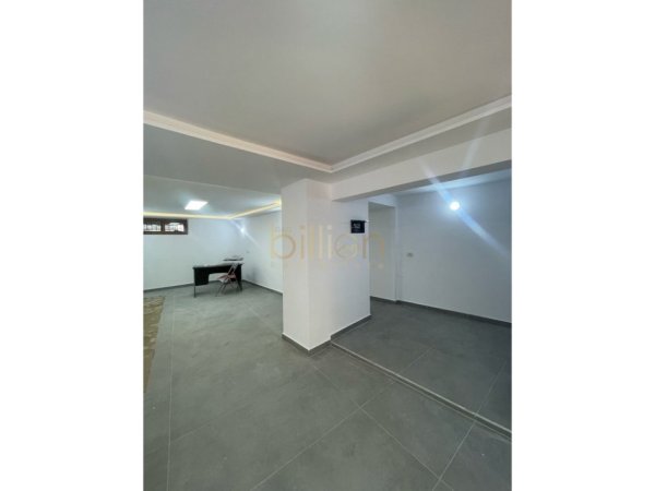 Tirane, jepet me qera ambjent biznesi Kati -1, 15 m² 450 € (Ish Ekspozita, Tirana, Albania)