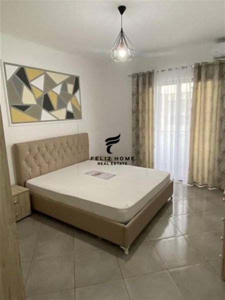 Tirane, jepet me qera apartament 1+1+Ballkon Kati 8, 68 m² 400 € (ASTIR)