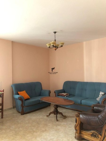 Tirane, jepet me qera apartament 1+1+Ballkon Kati 3, 70 m² 450 € (RRUGA E ELBASANIT)