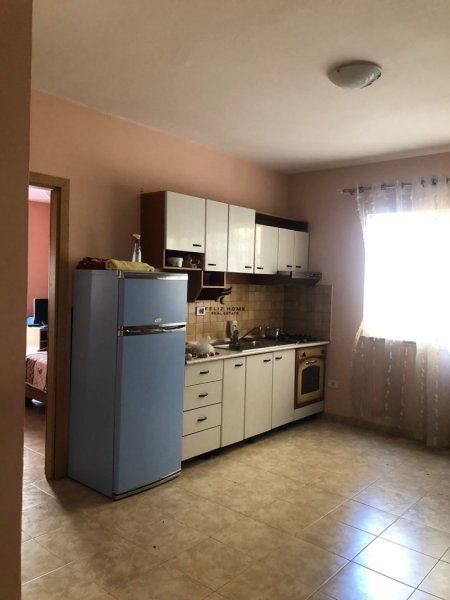 Tirane, jepet me qera apartament 1+1+Ballkon Kati 3, 70 m² 450 € (RRUGA E ELBASANIT)