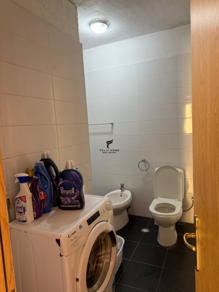 Tirane, jepet me qera apartament 1+1+Ballkon Kati 3, 70 m² 450 € (RRUGA E ELBASANIT)
