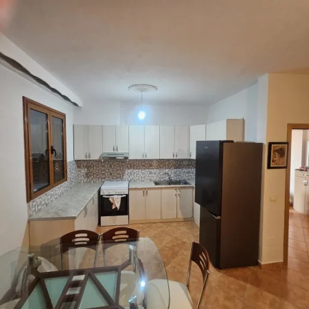 Tirane, jap me qera apartament 2+1 Kati 1, 1 m² 500€ (Rrapo Hekali)