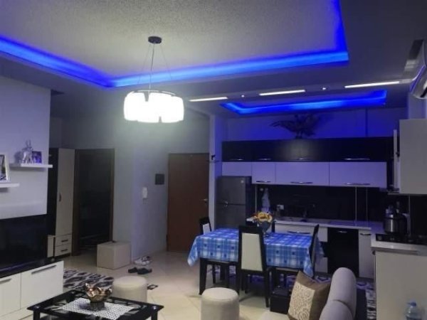 Tirane, shitet apartament 1+1+Ballkon Kati 5, 55 m² 70.000 € (KOMBINAT)