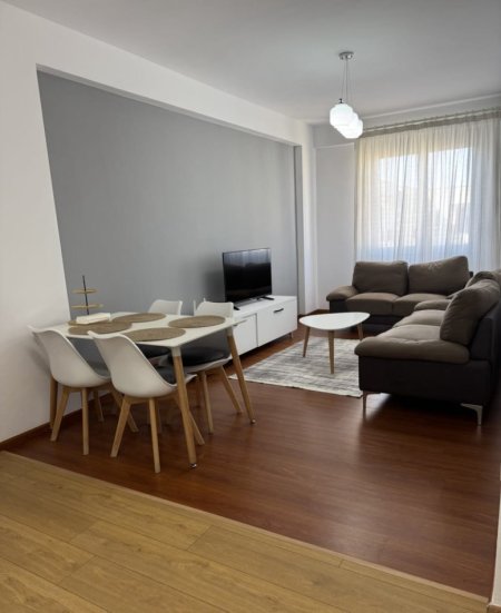 Tirane, jepet me qera apartament 2+1 Kati 9, 80 m² 600 € (RRUGA E KAVAJËS)