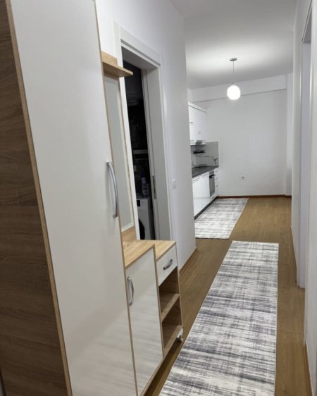 Tirane, jepet me qera apartament 2+1 Kati 9, 80 m² 600 € (RRUGA E KAVAJËS)