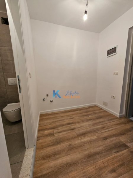 Tirane, shitet apartament 1+1 Kati 5, 44 m² 106.000 € (21 Dhjetori, afer Mozaikut)
