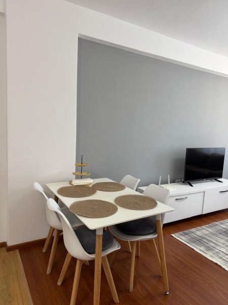 Tirane, jepet me qera apartament 2+1+Aneks+Ballkon Kati 8, 79 m² 600 € (Kompleksi Star - Rruga Ndre Mjeda)