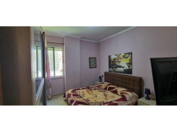 Tirane, jepet me qera apartament 1+1 Kati 6, 65 m² 400 € (Rruga 3 Deshmoret)